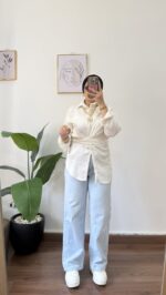 Wrapped blouse - Image 3